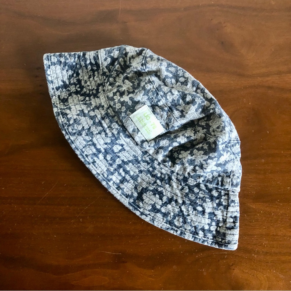 NWOT Urban Outfitters floral bucket hat